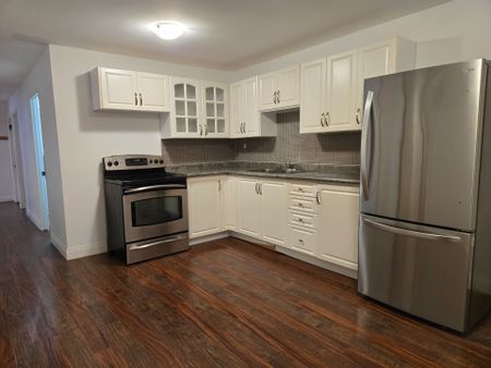 For Lease - 211 Cliff Road Unit# Lower, Barrie, Ontario - Photo 2