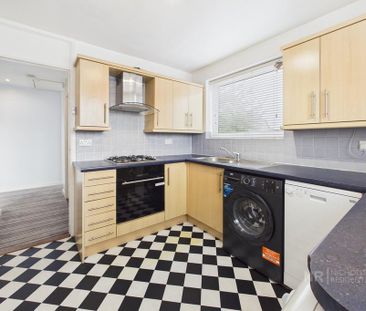 2 bedroom maisonette to rent - Photo 4
