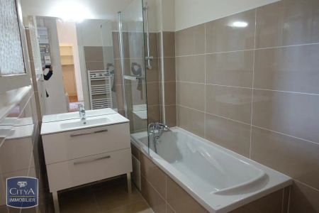 Appartement à louer 4 pièces 92.2m² - Photo 2