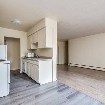 2 Bedroom Apartment - NEAR SFU - Photo 1