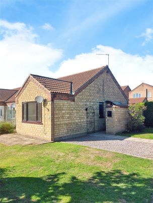 2 bedroom bungalow to rent - Photo 1