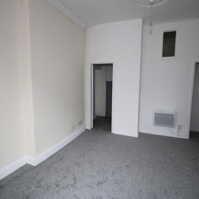 1 bedroom ground floor flat to rent - Photo 1