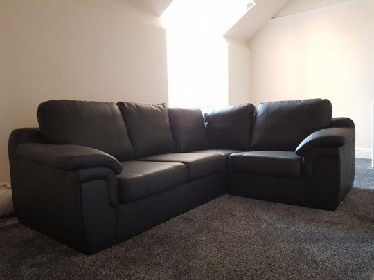 3 bedroom flat to rent - Photo 1