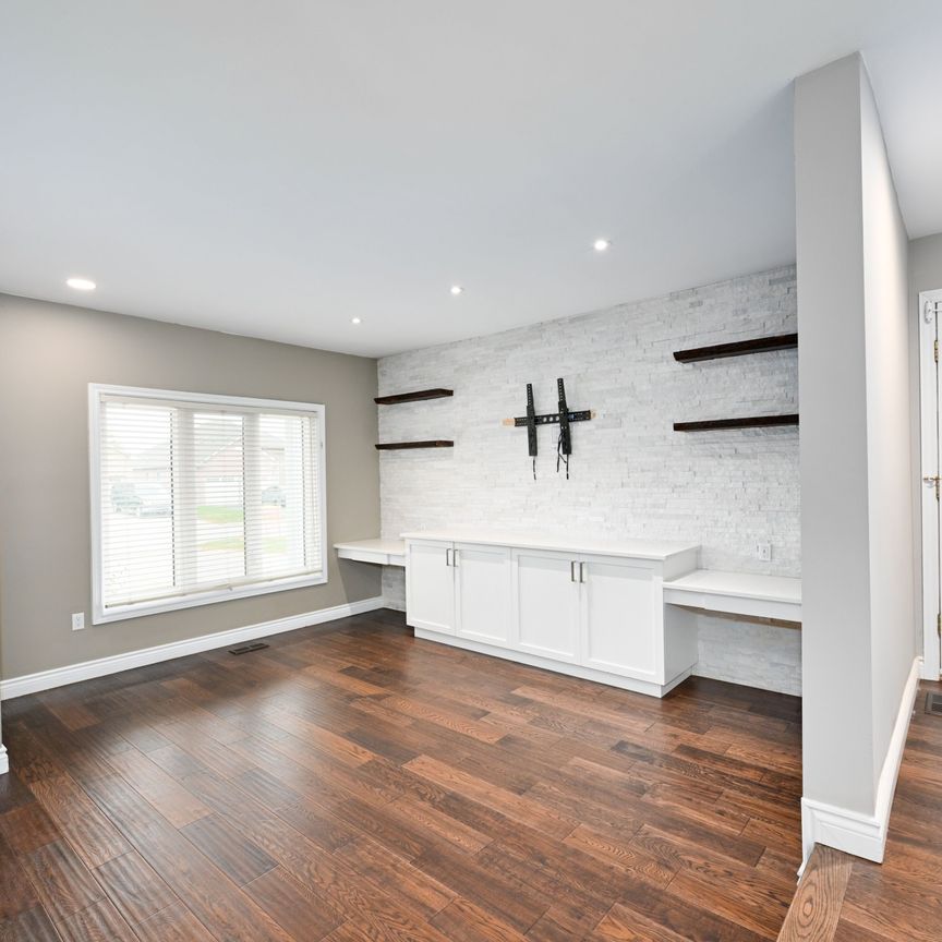 For Lease - 141 Olive Street, Grimsby, Ontario - Photo 1