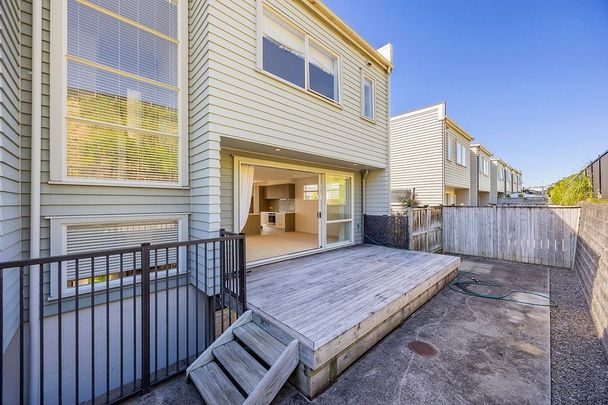 Fletcher-Built Modern 3-Bedroom Terrace Home - Photo 1