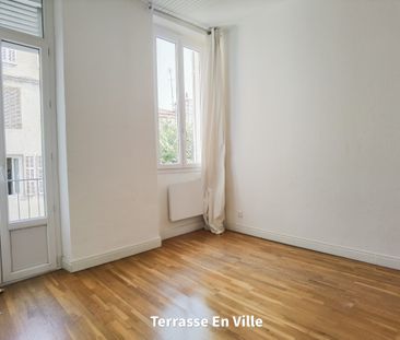 Réformés - T4 en duplex - Vide - 90m2 avec terrasse - 1 695 € - Photo 4