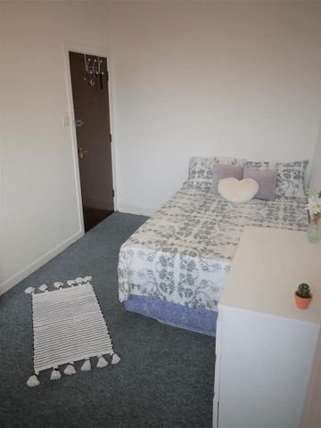 5 bedroom house share to rent - Photo 4