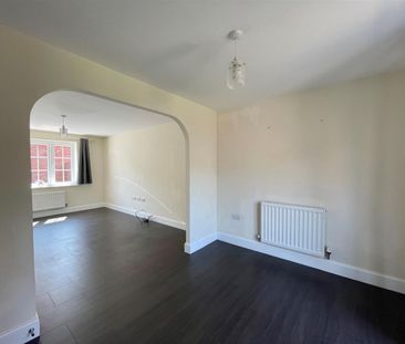 4 bedroom House To Let - Photo 1
