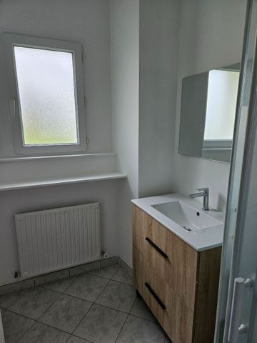 Location Maison 4 pièces 75m² - Photo 2
