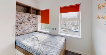 Flat 6 - 6 Bedrooms - Photo 3