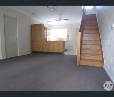 4/34 Park Lane, Hyde Park, Qld 4812 - Photo 4