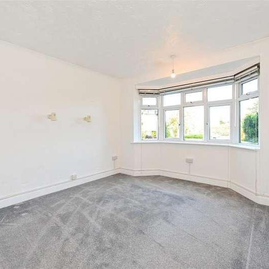Outerwyke Road, Felpham, PO22 - Photo 1