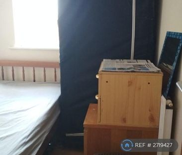 1 bedroom in a house share to rent - Photo 6