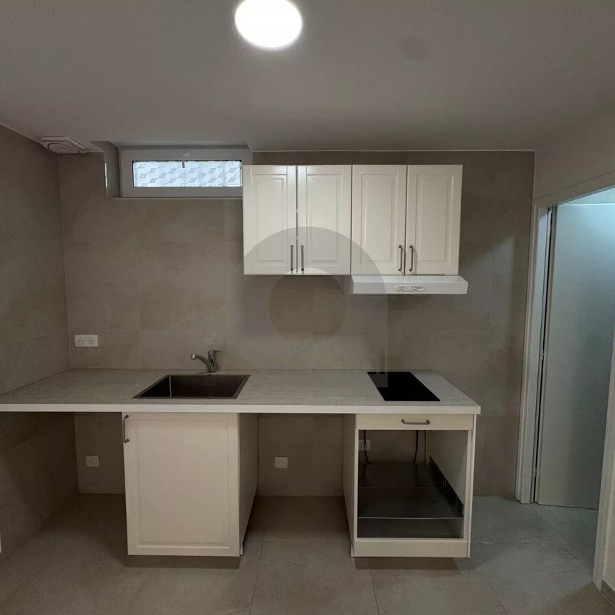 Location Appartement 1 pièce 18m² BEAUSOLEIL 06240 - Photo 1