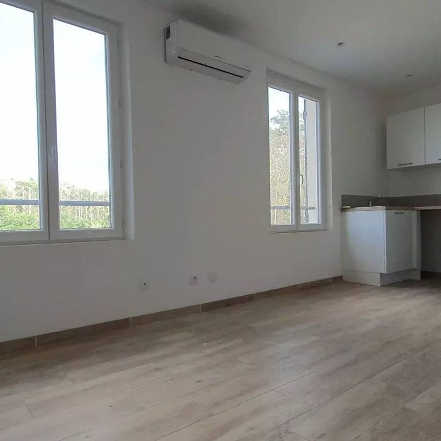 Location appartement Saint-Pryvé-Saint-Mesmin, 3 pièces, 2 chambres, 42 m², 695 € (Charges comprises) - Photo 1