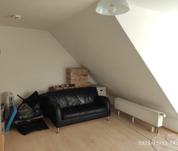1-Zimmer-Apartment im Dachgeschoss mit Balko - Foto 1