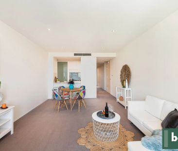 Stunning Foreshore Apartment in Iconic Lakefront Development - Photo 2