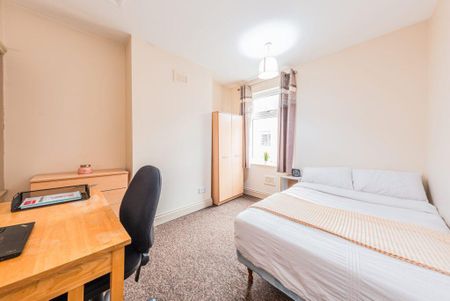 2 bedroom terraced house to rent - Photo 5