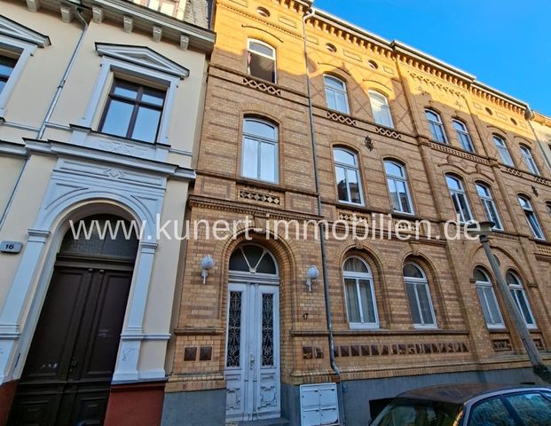 Attraktive 3-Zimmer-DG-Wohnung (möbliert) im gepflegten Altbau am Botanischen Ga ... - Foto 1