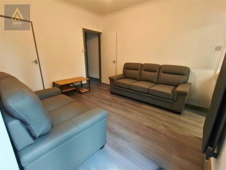 5 bedroom terraced house to rent - Photo 2