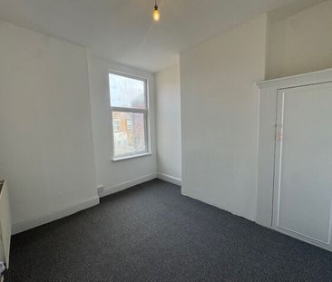 Stamshaw Road, Portsmouth - Photo 2