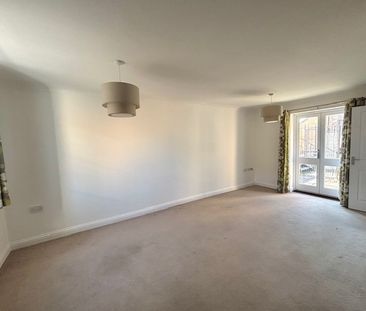 Marchant Court - Photo 2