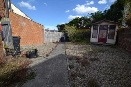 Lawrence Court, Blaydon-on-tyne, Tyne And Wear, NE21 - Photo 3