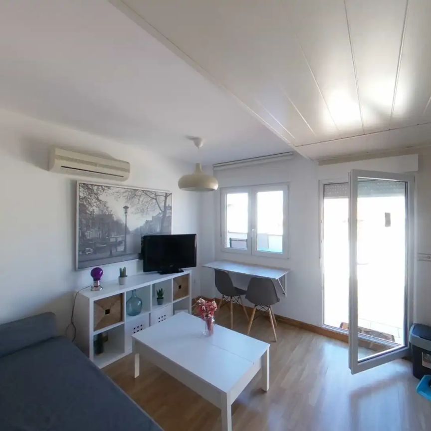 Piso de alquiler en Calle de Gonzalo Herrero, Valdeacederas - Foto 1