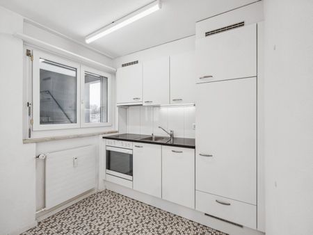 Beautiful and spacious 1.5-room apartment. 1.4.2026 - Photo 3