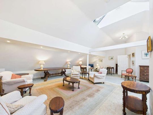 Dashwood Court, Aston Rowant, Watlington, Oxfordshire, OX49 - Photo 1