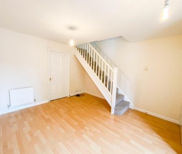 2 bedroom semi-detached house to rent - Photo 4