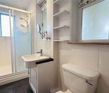 Warwick Place, Summer Road, Thames Ditton, Surrey, KT7 - Photo 2
