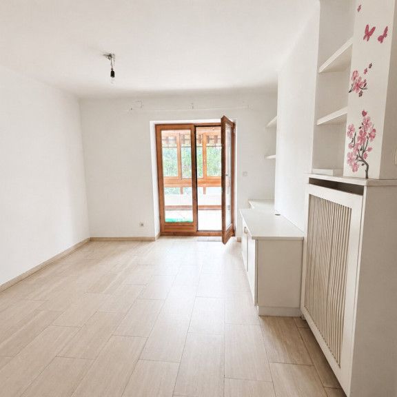 Viel Platz für die ganze Familie – Maisonette-Wohnung mit großem Balkon in Weiz - Photo 1