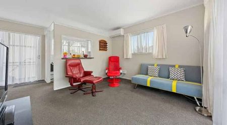 Two bedroom gem - Photo 3