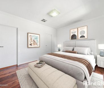 Contemporary, Charming & Convenient! - Photo 4