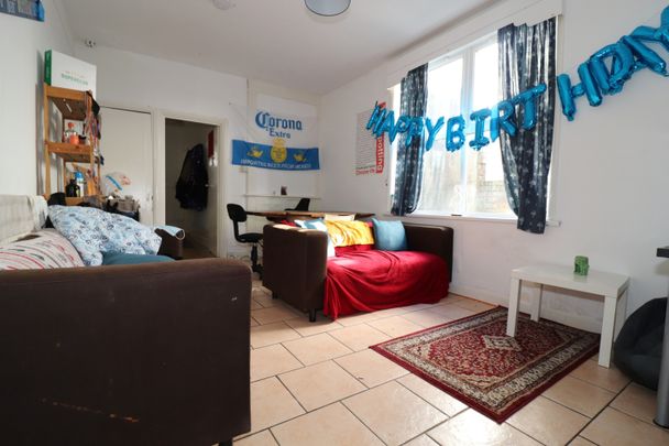 Colum Road, Cathays - Photo 1