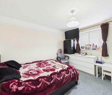 2 bedroom semi-detached house to rent - Photo 6