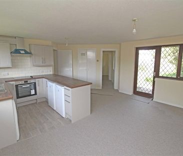 2 bedroom bungalow to rent Kensington Drive, Great Holm, Milton Key... - Photo 5