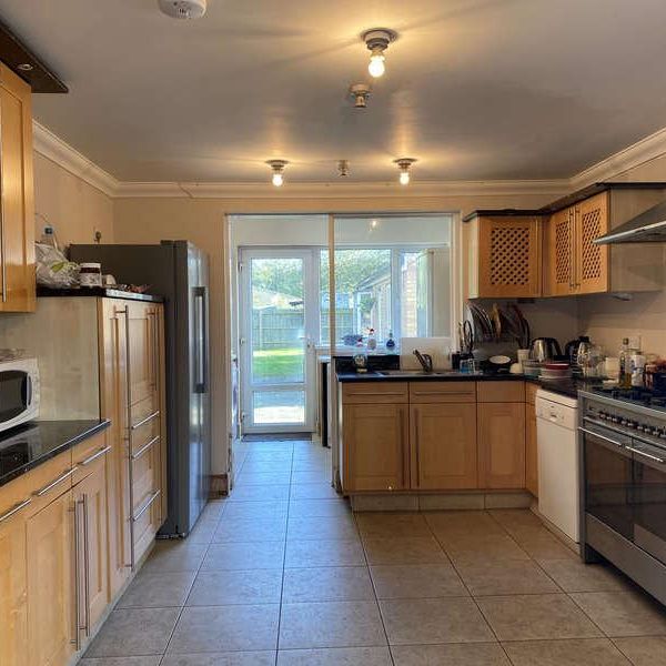 Milton Road, Cambridge, CB4 - Photo 1
