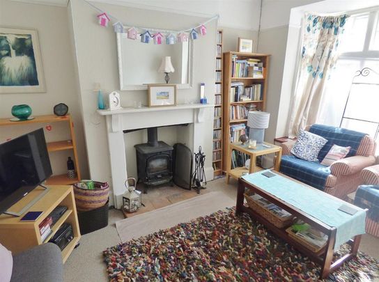 4 bedroom terraced house to rent - Photo 1