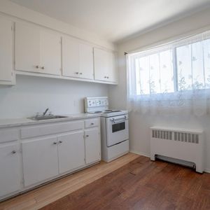1 Bed, 1 Bath - 6501 Boulevard Joseph-Renaud, Montréal - Photo 2