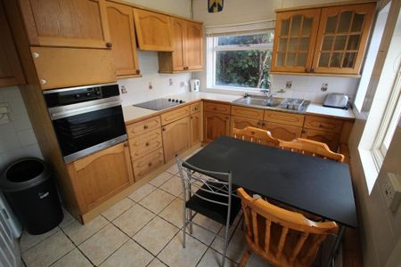 4 bedroom detached house to rent - Photo 4