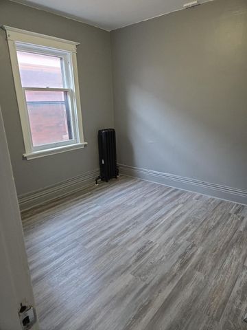 For Lease - 991 Main Street Unit# 5, Hamilton, Ontario - Photo 2