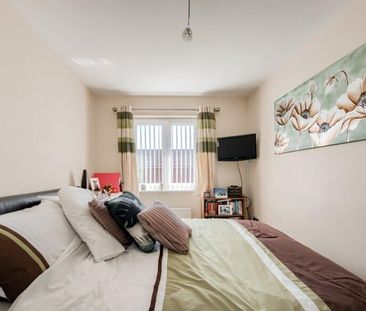 3 Bed Semi-Detached House, Surrey Drive, CV3 - Photo 6
