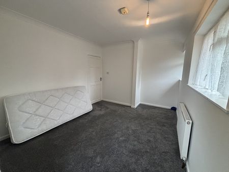 Wych Hill, Woking, Surrey, GU22 - Photo 5