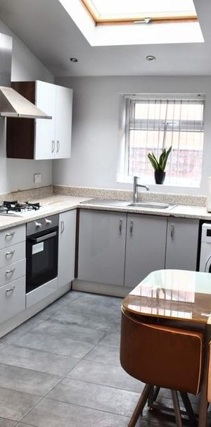 3 bedroom terraced house to rent - Photo 1