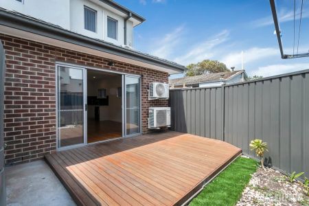 2/27 Balmoral Street, Braybrook VIC 3019 - Photo 4