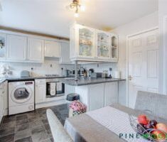 3 BEDROOM House - Semi-Detached - Photo 1