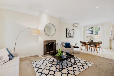 2 Bed, 1 Bath - Photo 2