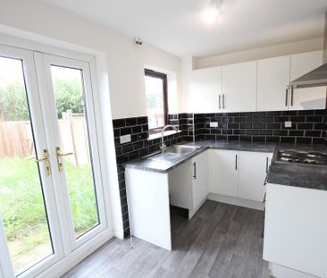 2 bedroom terraced house to rent - Photo 6